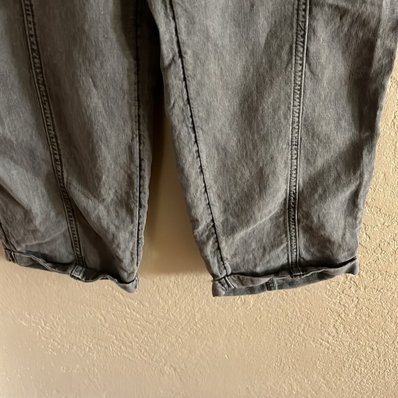 C&C California: 55% Linen, 45% Lyocell pants with cuffed legs, & pockets😎 - Picture 4 of 7